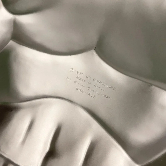 Vintage 1977 Wilton Superman Cake Pan 502 1212 Baking Pan DC Comics - Picture 3 of 16